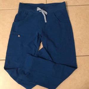 Figs! XS petite Kade pants in 👑 blue!